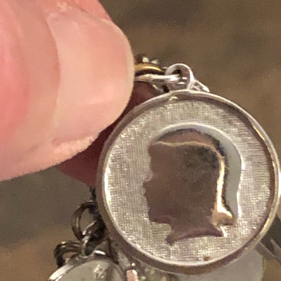 Vintage 24 charm Silver charm bracelet - Picture 12 of 15